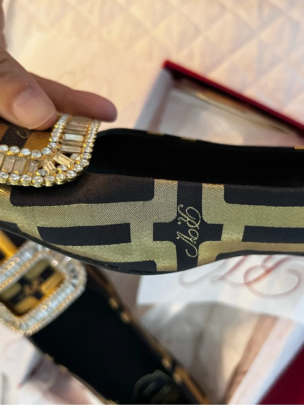 Roger Vivier Black/Gold Satin Buckle Flats w/ Crystal/Rhinestone Bckle 37 / 25mm